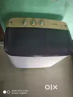 SAMSUNG SEMI AUTOMATIC WASHING MACI