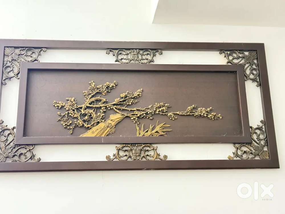 Wooden showpiece