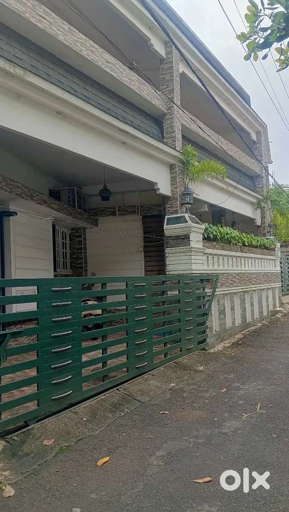 3 BHK  FULLY FURNISHED HOUSE Near @ POOTHOLE/  ROAD