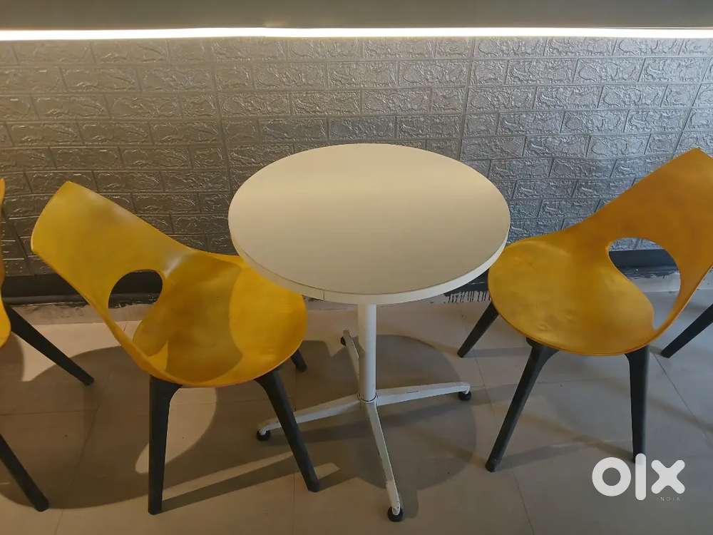 Table chair nd standing Table