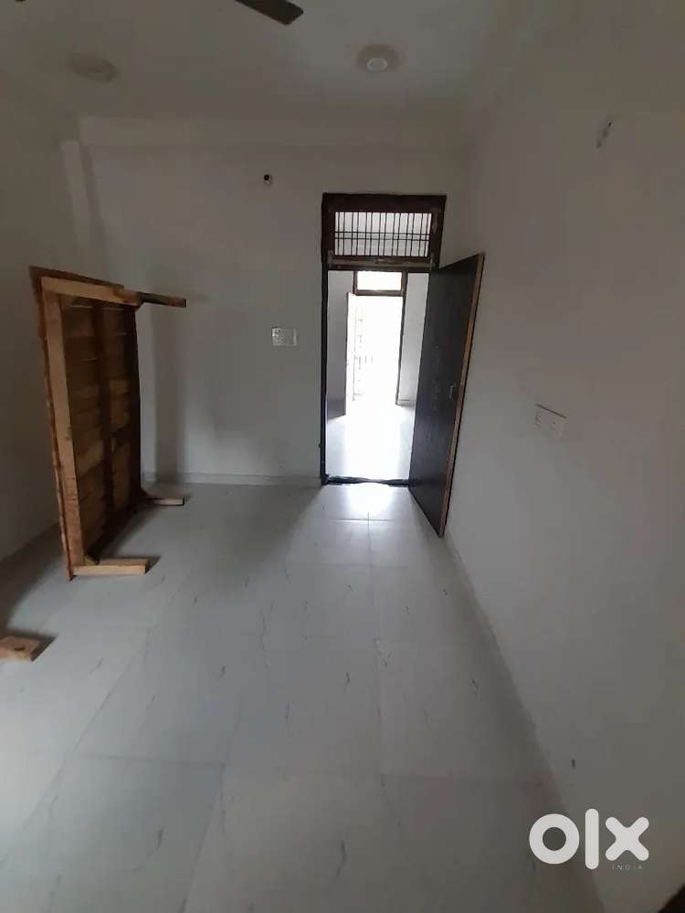 1BHK only for family and women's