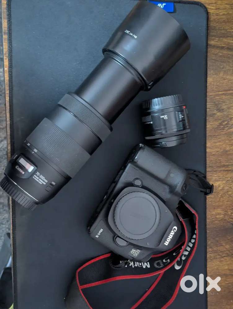 Canon 5D Mark III  70-300mm IS II + 50mm f/1.8  Excellent Condition