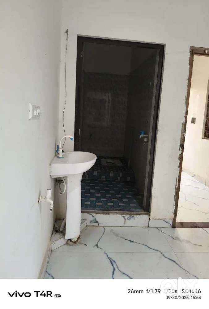 Madan Mohan Malviya engineering College gate ke samne