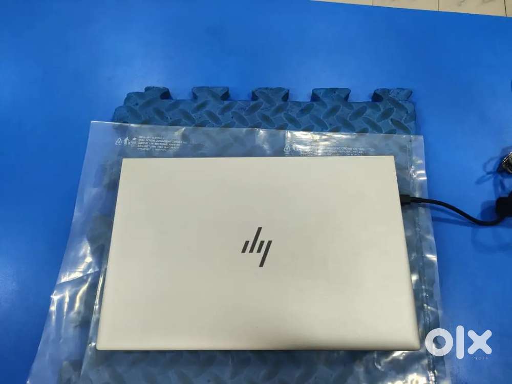 Hp 840 g8 laptop 
i7 11th generation 
16 GB Ram 
512 GB nvme 14 inch