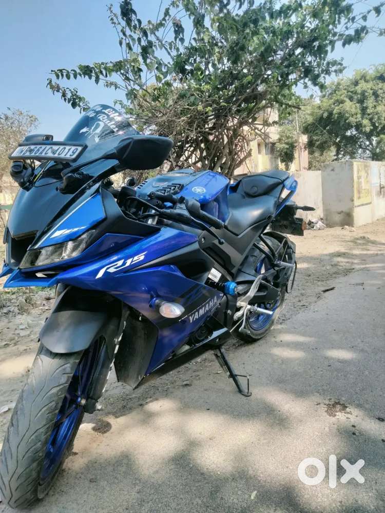 Yamaha R15v3 good condition