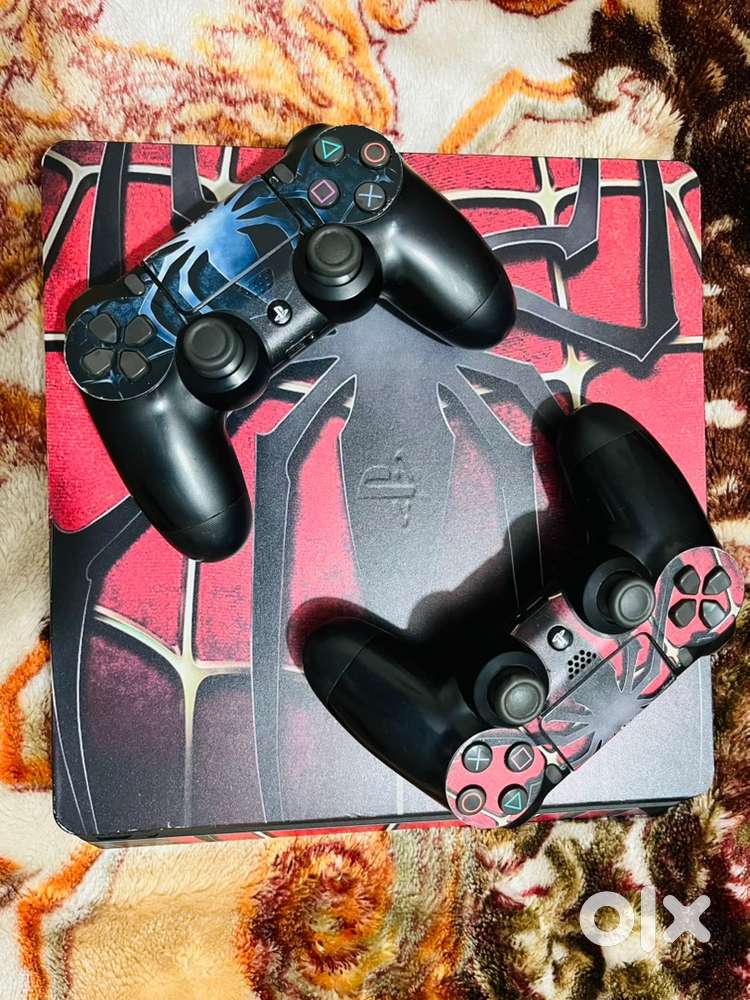 PS4 Slim 1TB With 2 DualShock 4