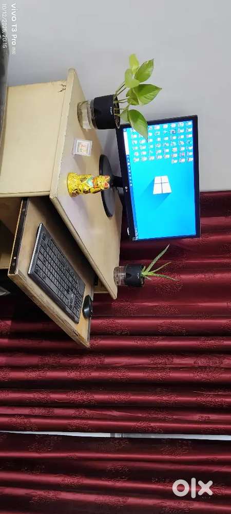 Desktop PC Core 2duo, LG HD Monitor, cordless HP keyboard and mouse
