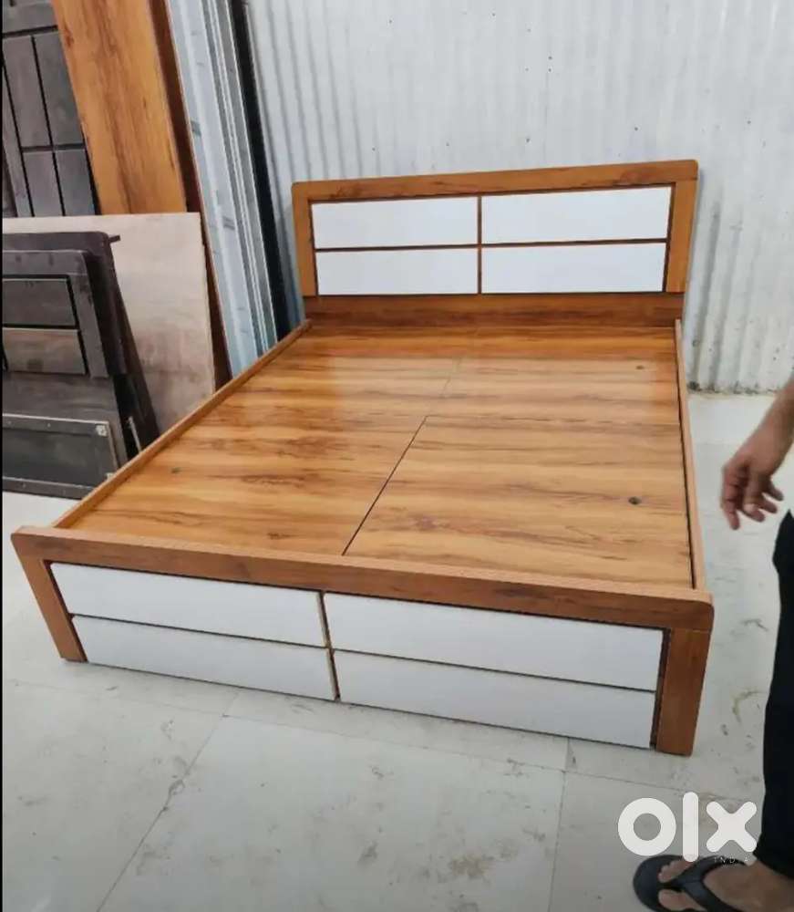 STOARGE BED