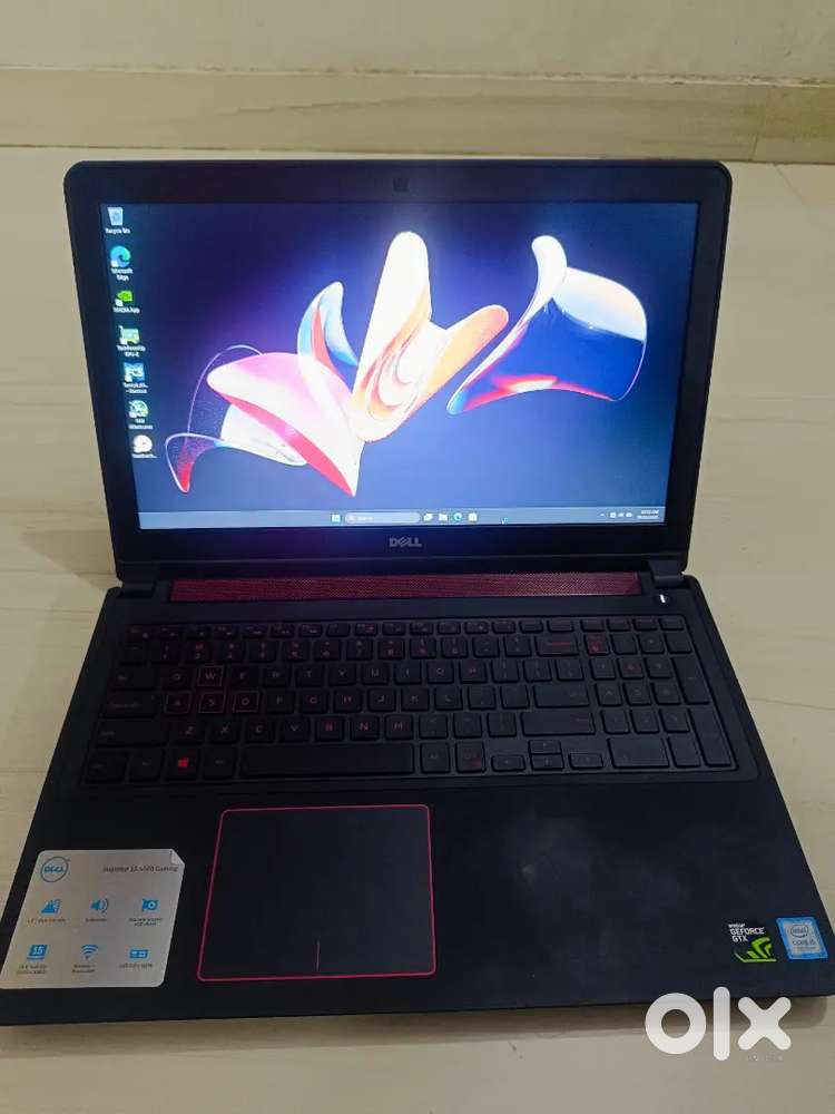 Dell  inspiton 15 5000 gaming laptop with GTX 1050, intel I5 7300HQ
