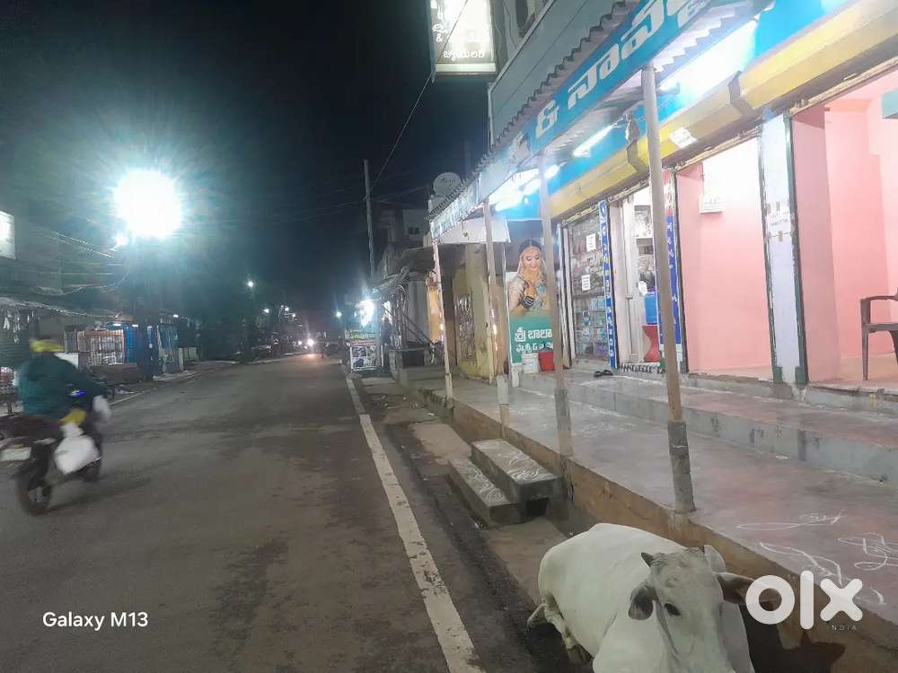 Shop for rent main road