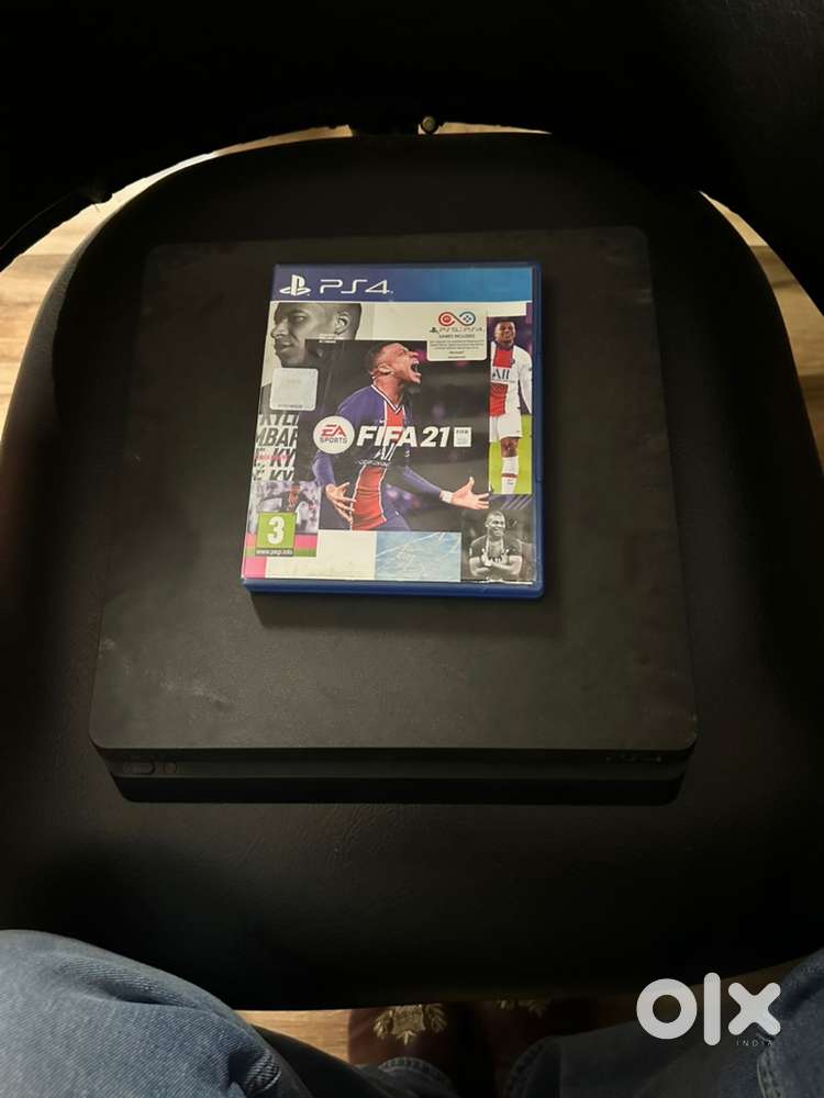 Ps4 1 TB +2 Controllers