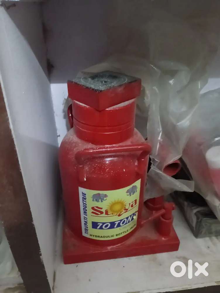 Sell 70 ton hydraulic jack