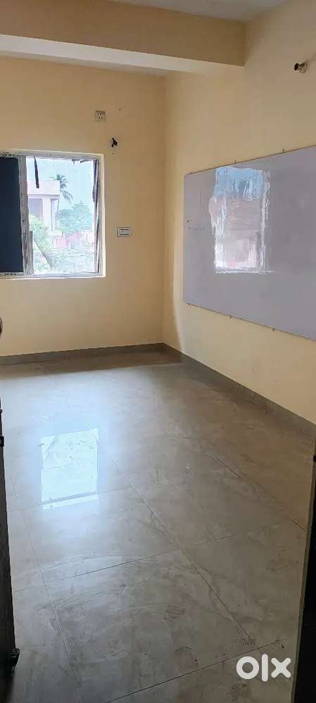 Independent 2BHK Flat for rent in prime location behind PAWAN NAMKEEN