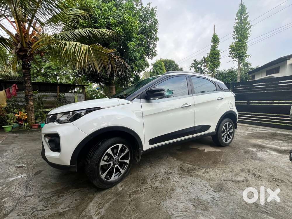 Tata Nexon Petrol Well Maintained in mint condition