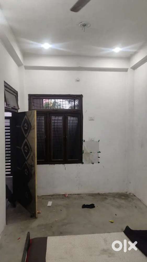 Single room available for family and girls