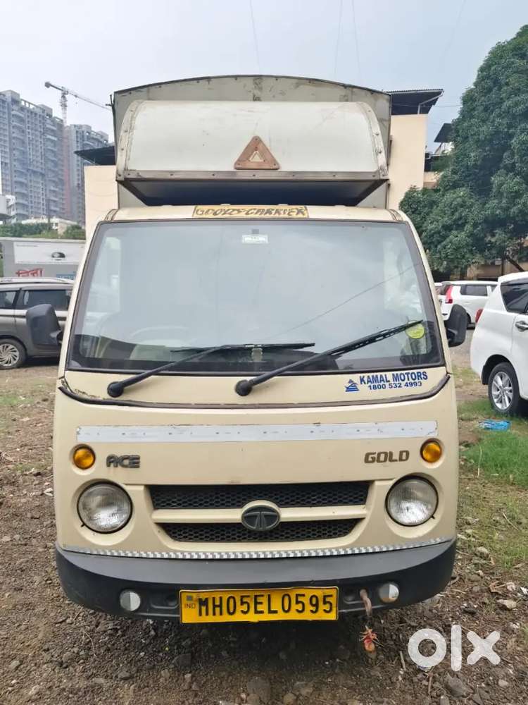 Tata S Gold is being sold at a cheap price