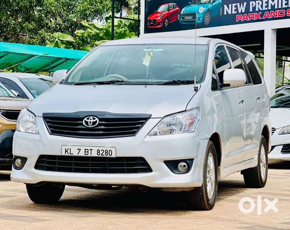 Toyota Innova 2.5 G (Diesel) 7 Seater, 2012