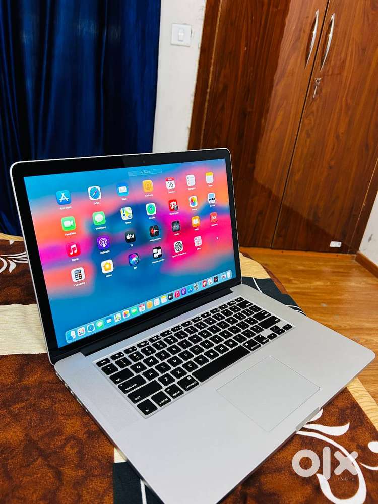 K - Apple MacBook Pro High Configuratiion (16/512 - i7 Processor)