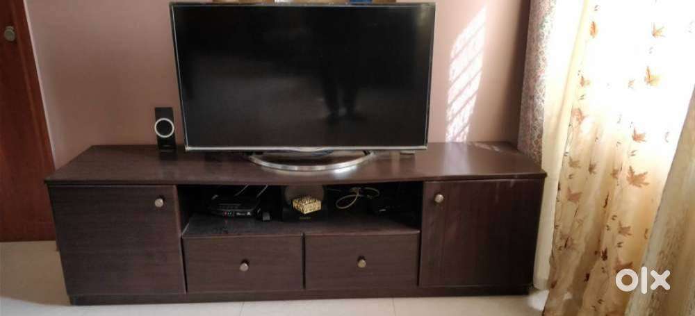 Samsung 43 Slimmest UHD LEDTV with USB n HDMI Sleek profile 2160pixels