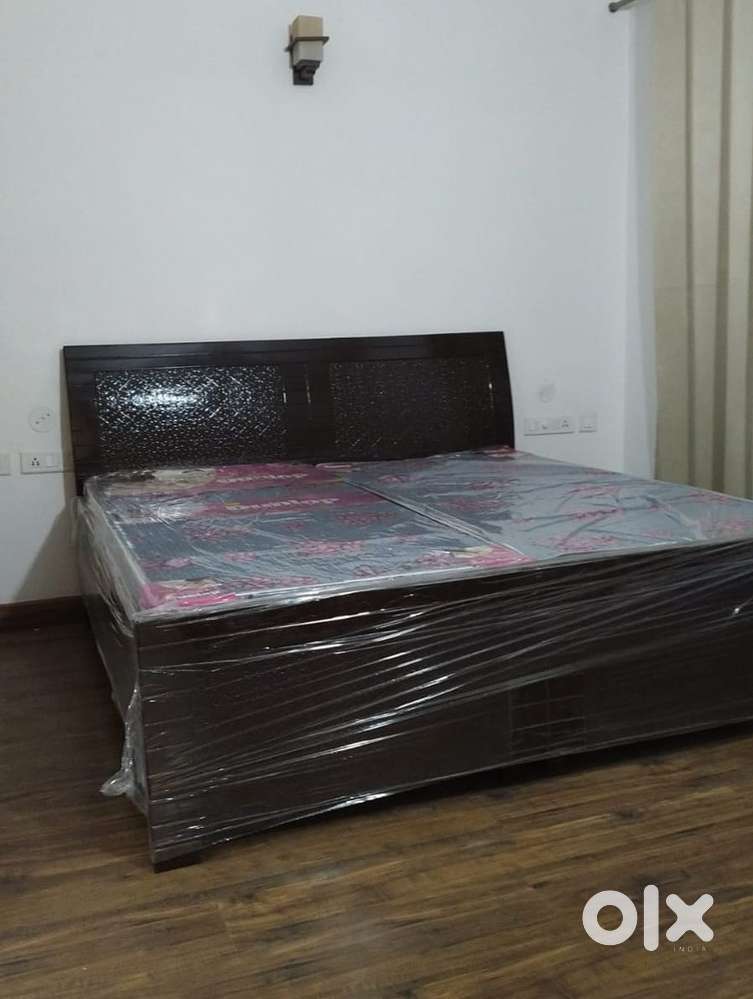 Fully furnished 2bhk available in galaxy heights sector 66