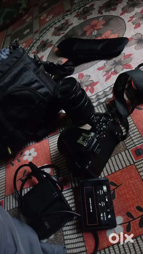 CANON 200D II MARK 2 WITH 50MM PRIME LENS