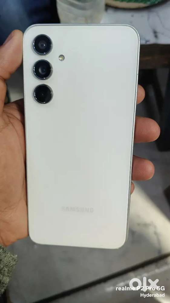 Samsung galaxy a54 5G phone 8 256 Storage