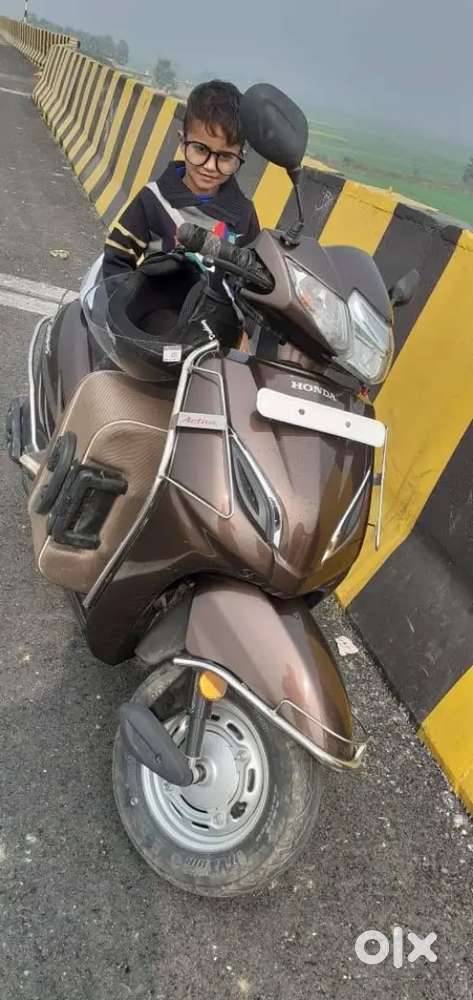 Bahut kam gari use huwa hai