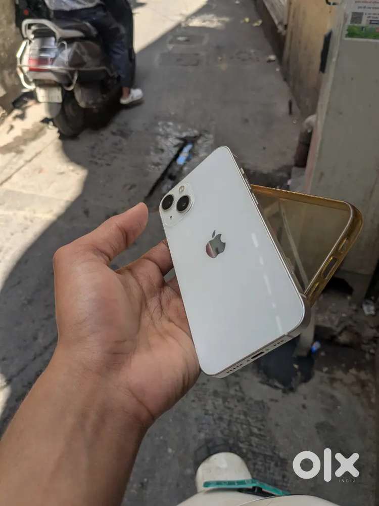 iPhone 13 (128