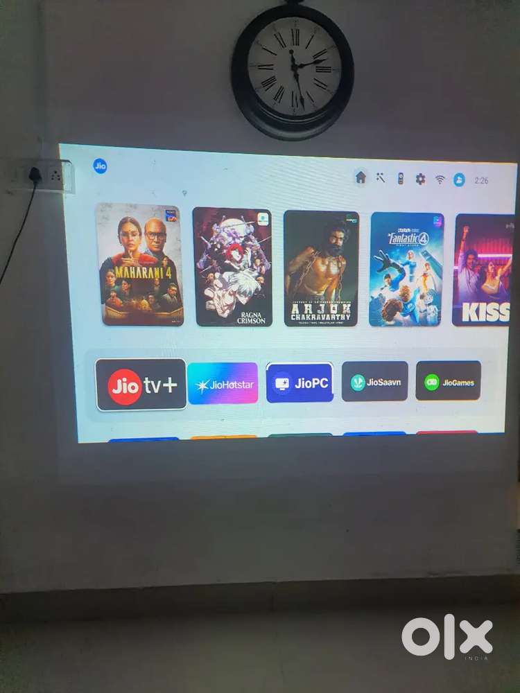 Hitachi rx 250 projector 30 - 300 inch screen size