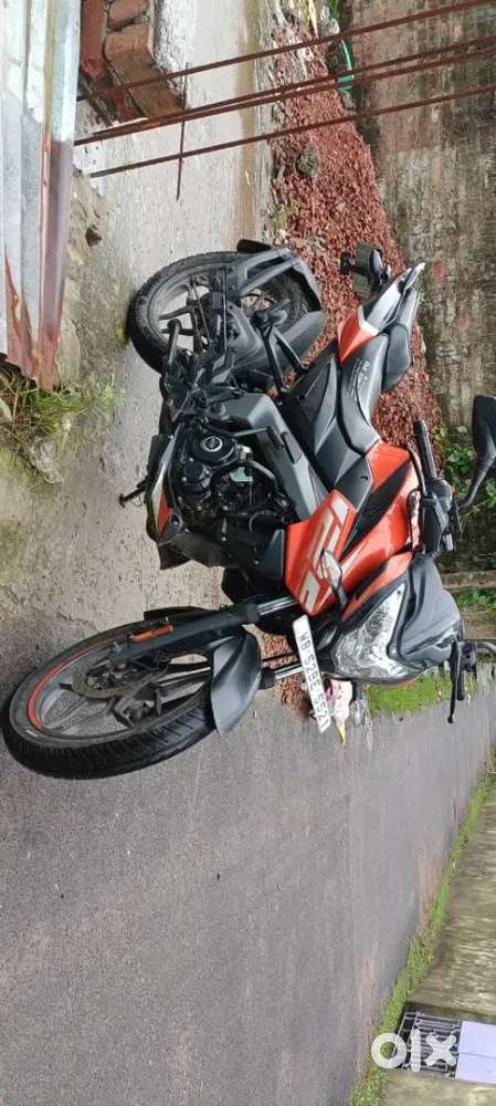 Well maintained (1st owner )