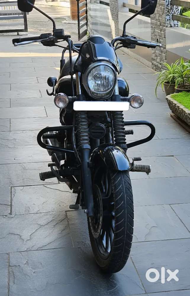 BAJAJ Avenger 180