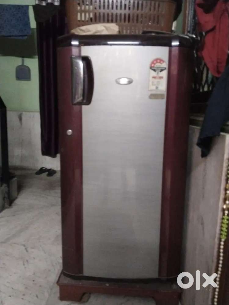 हमे फ्रिज बेचना है