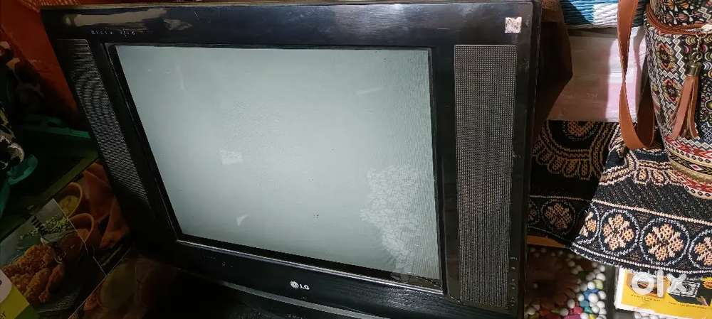 LG 14 ultra slim CRT tv