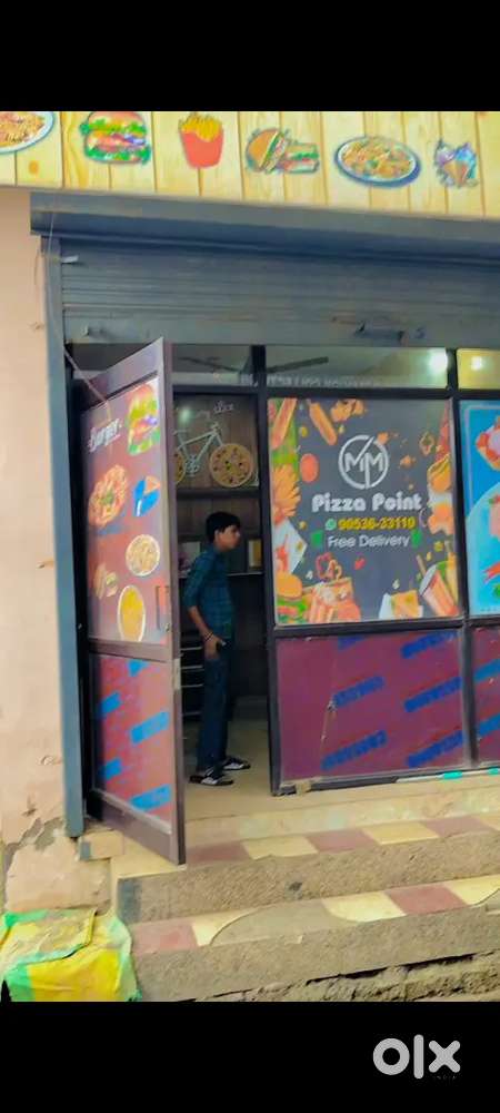Pizaa shop for sale 5 month old all item in worrenti