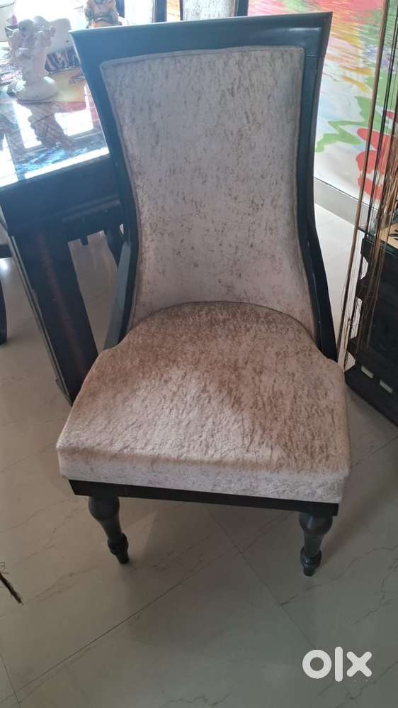 Dining Table 20,000₹