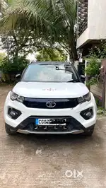 Nexon top model with sunroof & cruise control