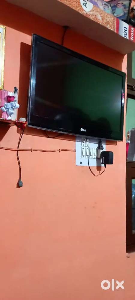 LG tv32 inch