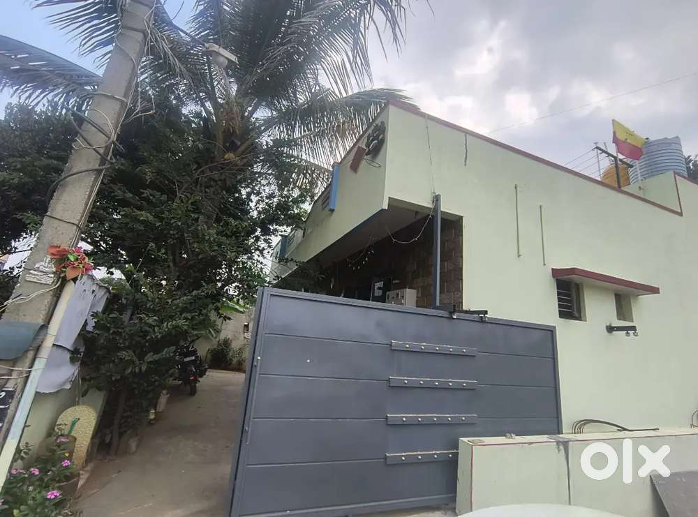 Individual house with rent house which has two sites