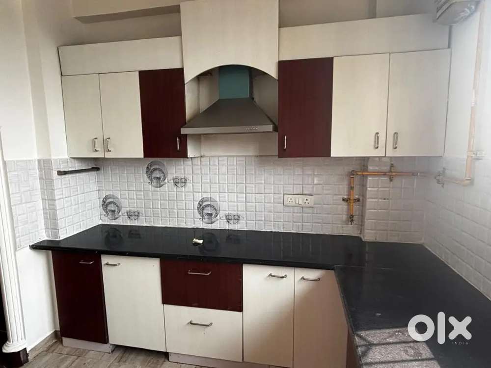 3 bhk flat full furnished