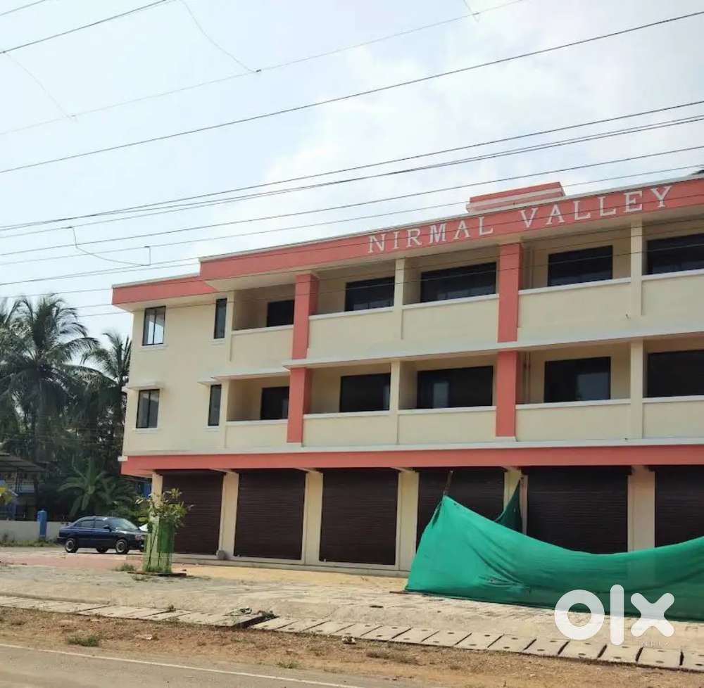 Shop for rent. On back side of the premises