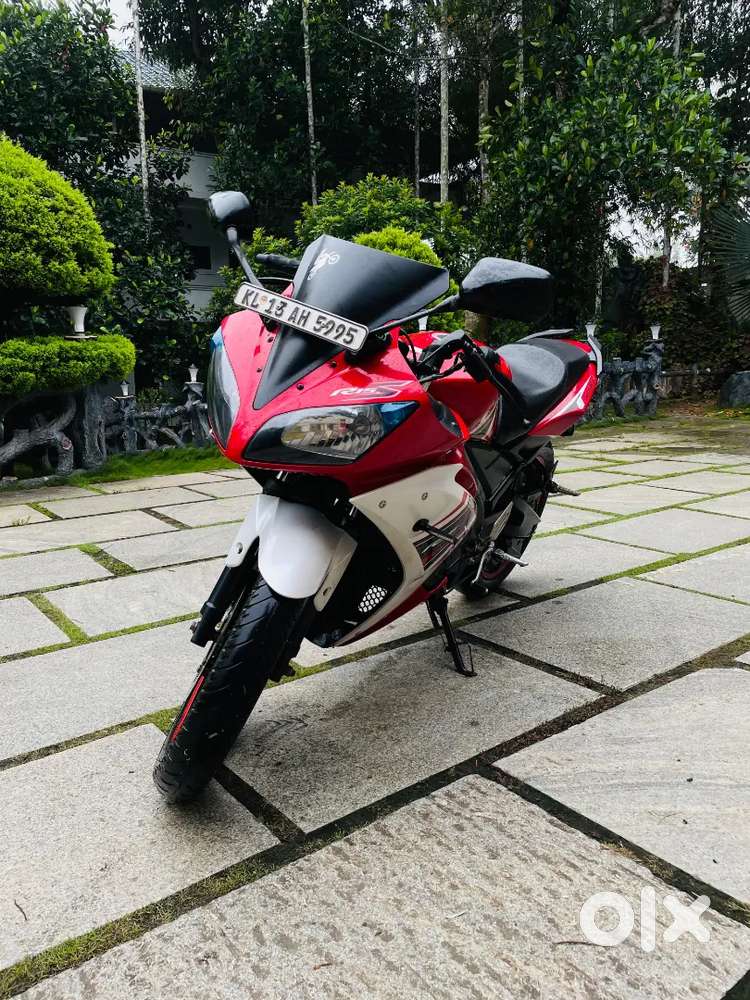 Yamaha R15 S