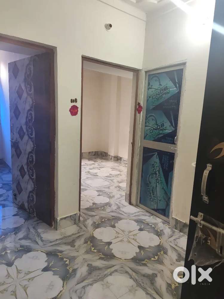 Only 10000 2bhk flat in mainpura near by green hesitate