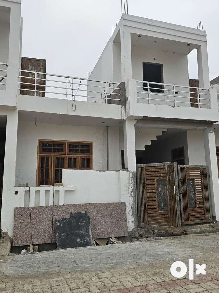 2bhk house near HCL it city sultanpur road