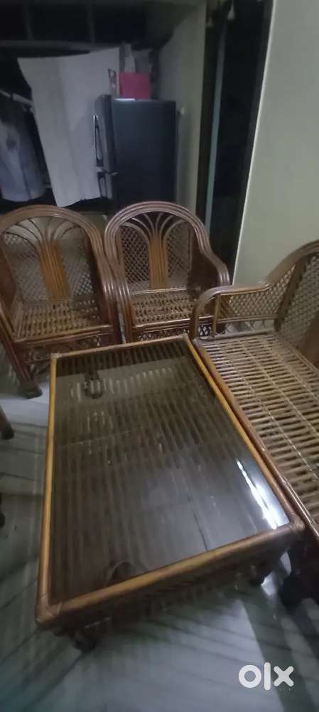 Sofa set with centre table