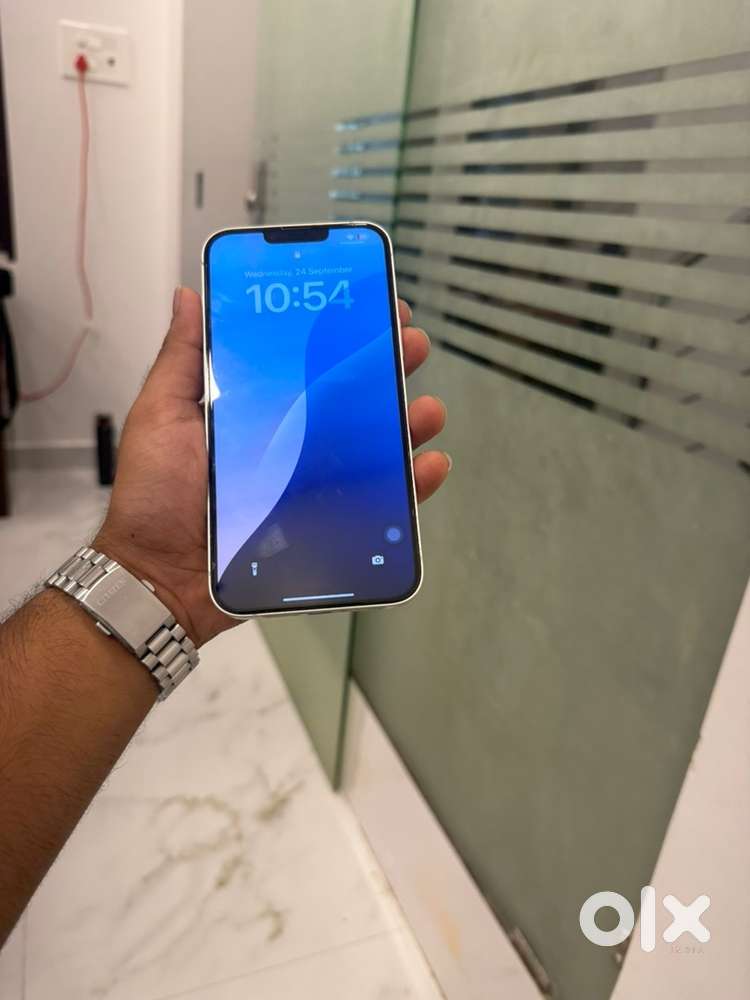 iPhone 14 plus White 128 GB in Mint Condition