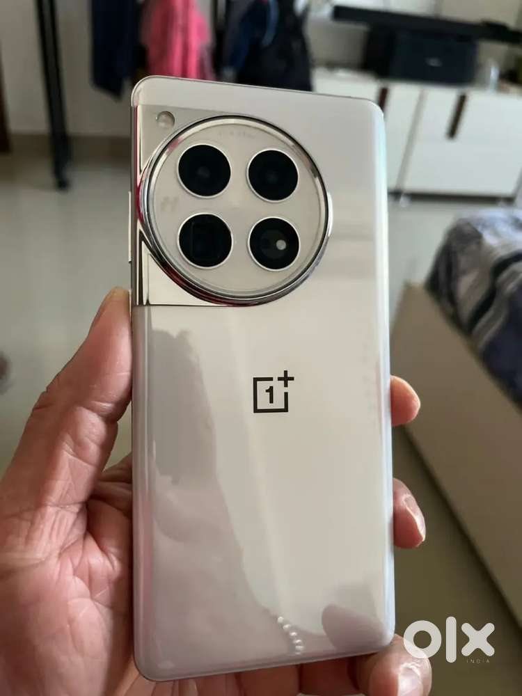 Oneplus 12 256gb ram 12gb white colour