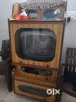 Hd colour tv (LG) and with tv trolly