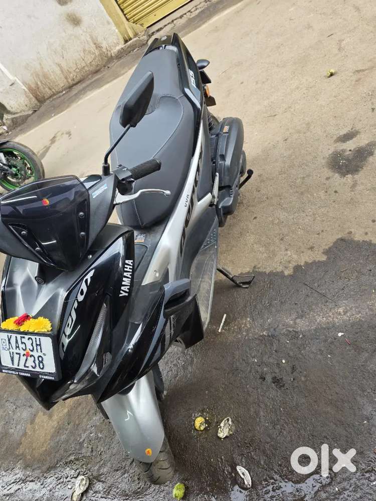 Yamaha aerox 155 TCS  and RIDE CONNECT