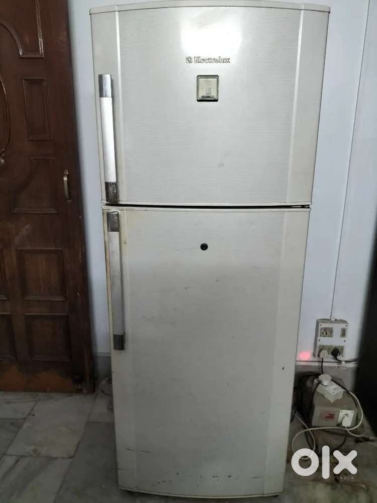 Electrolux double door frigde