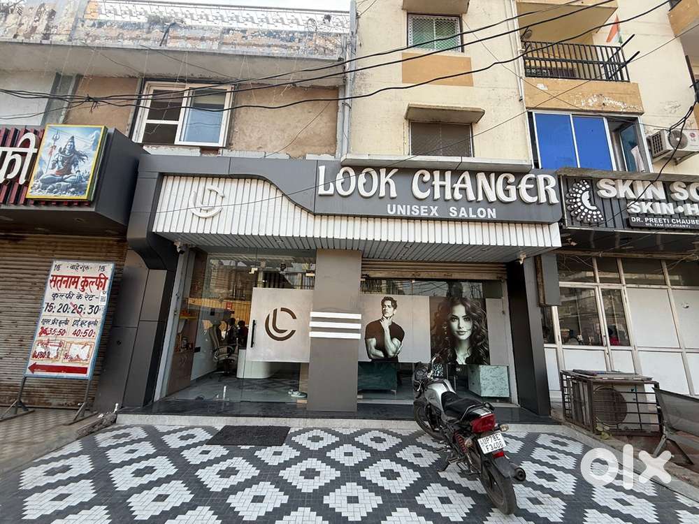 Located in main market road govind nagar